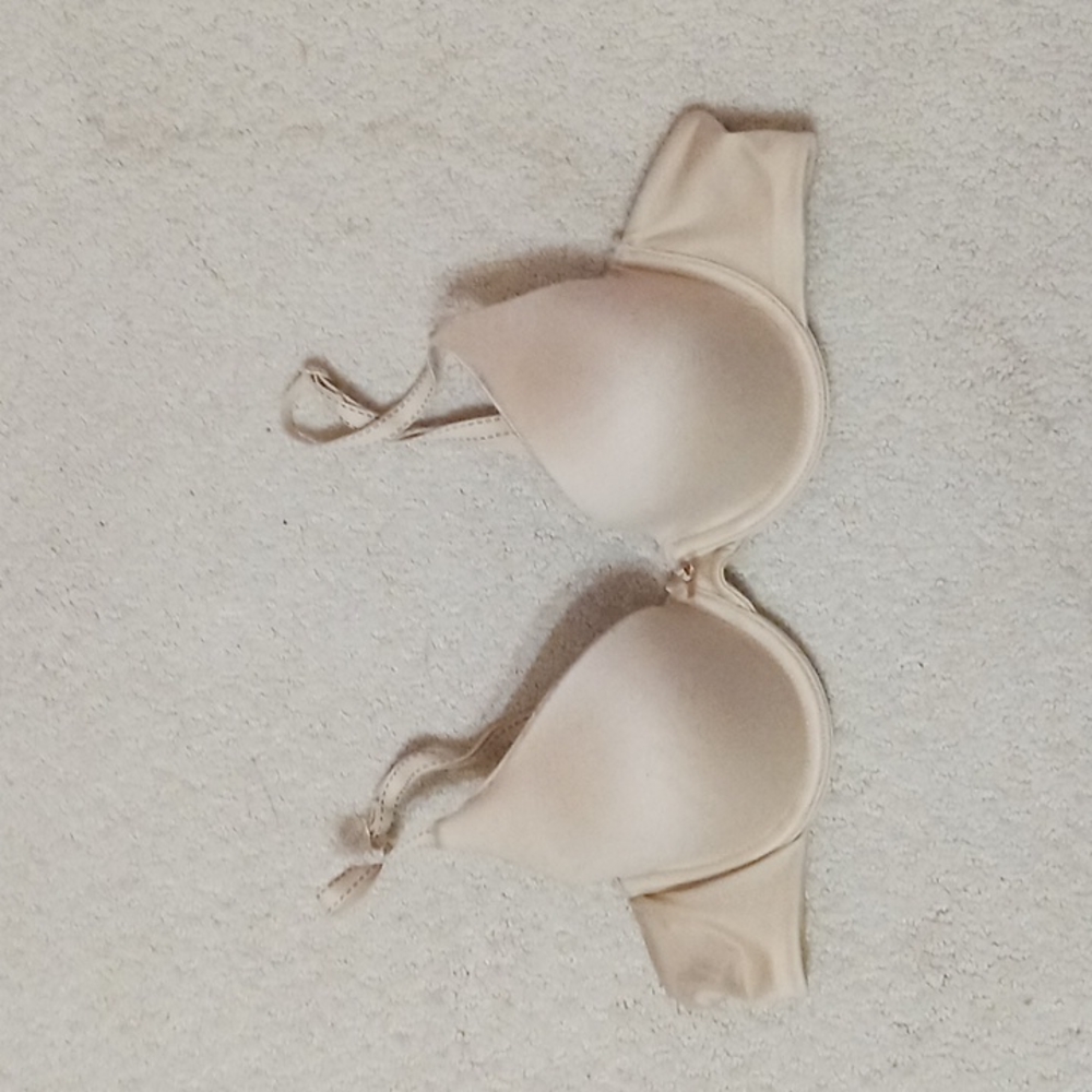 Maidenform 34B cream bra